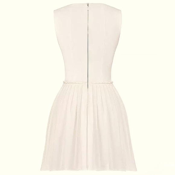 HOUSE OF CB ‘Cupid’ White Pleated Corset Dress NWT 💘 - Picture 7 of 8